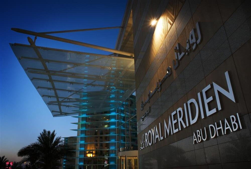 The twenty five floor tower of Le Royal Meridien Abu Dhabi on Sheikh Khalifa Street