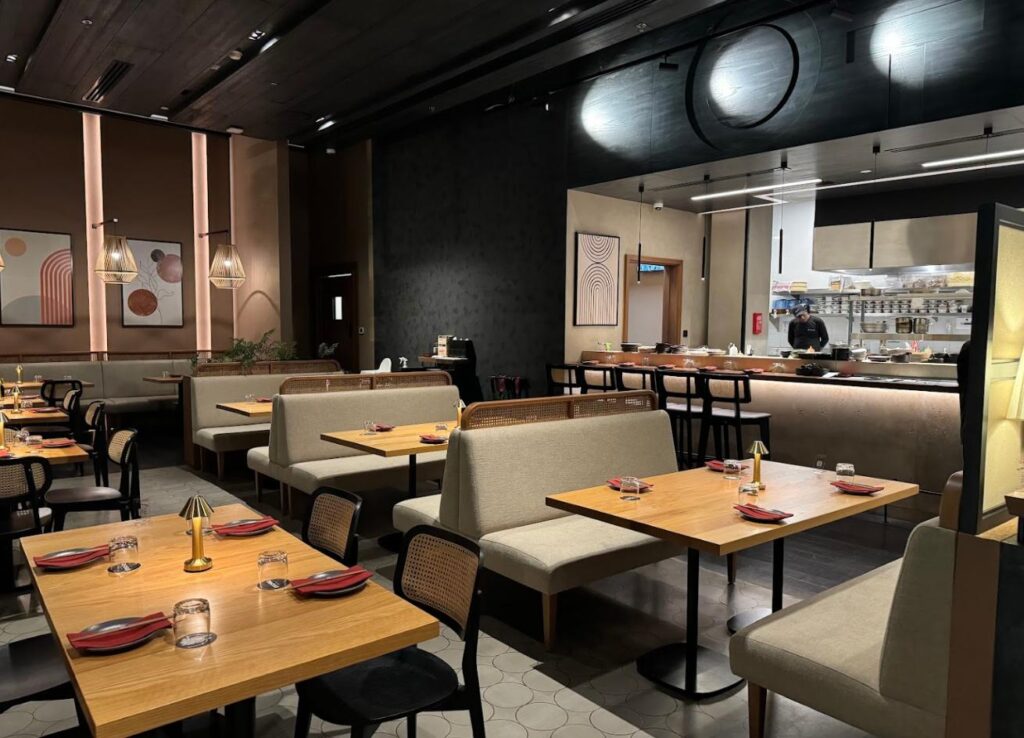 Otoro modern Japanese dining room in Rabdan, Abu Dhabi