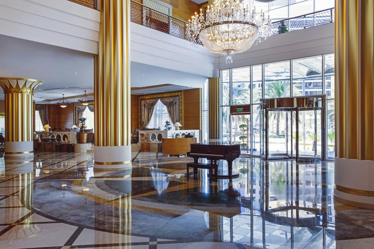 The lobby and entrance of Corniche Hotel Abu Dhabi