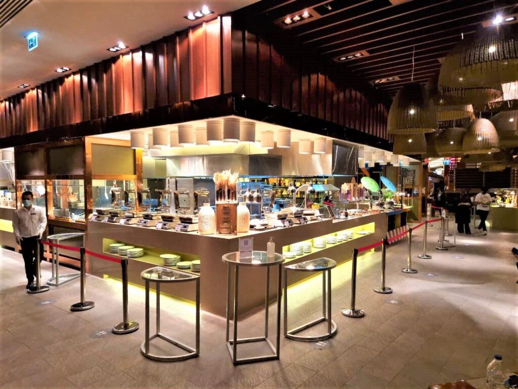 Asian buffet and live cooking stations at Jing Asia Yas Island
