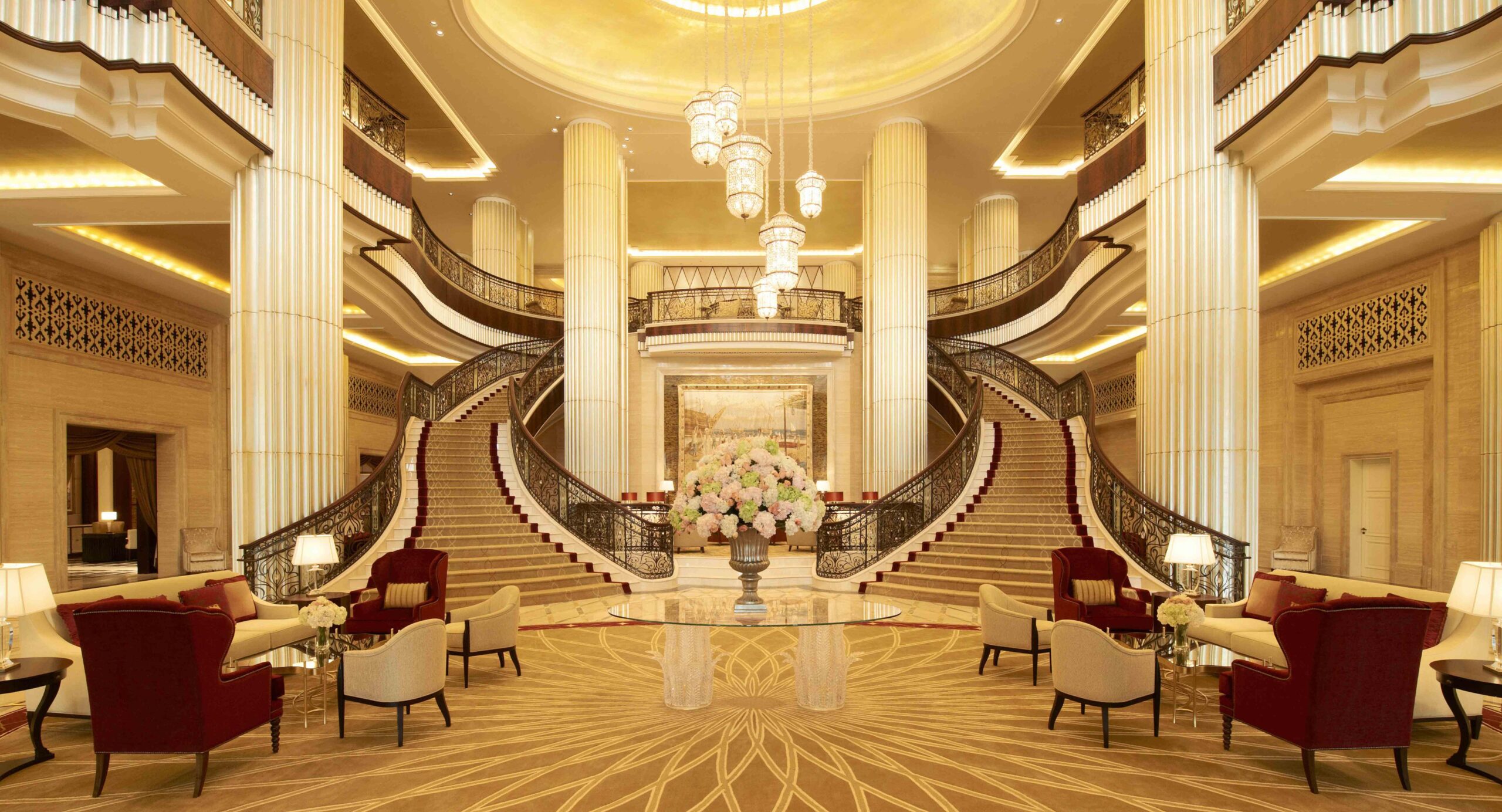 The lobby rotunda and its chandeliers seen from the mezzanine