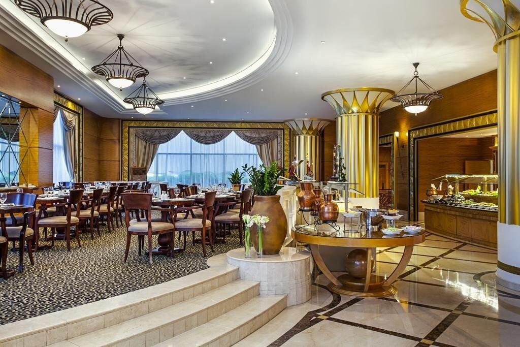 Biscotti, the hotel's Italian restaurant, laid for dinner