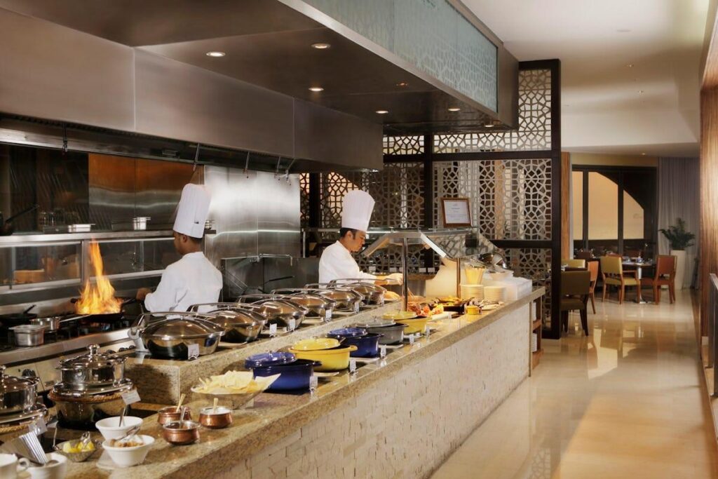 Live cooking stations at Horizon, the all day international restaurant