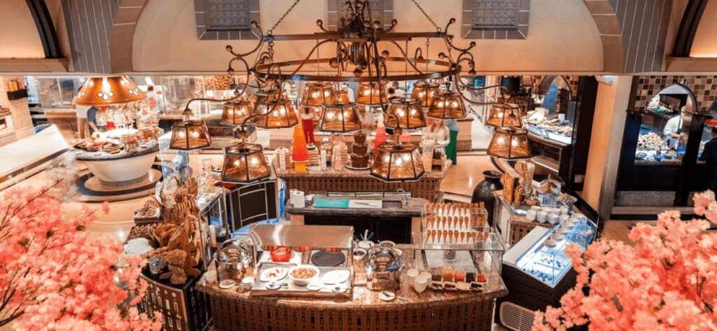 Sofra bld souk-inspired dining room at Shangri-La Qaryat Al Beri