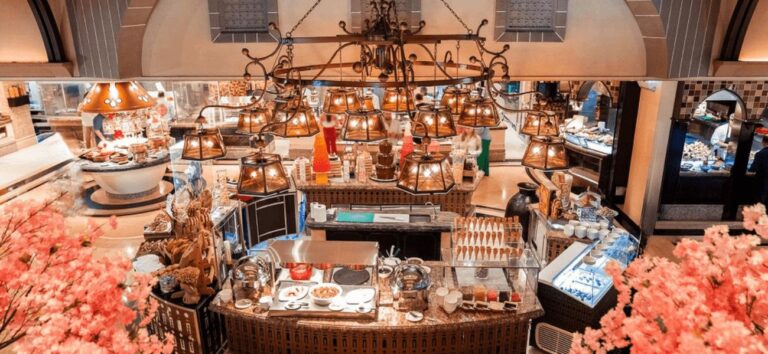 Sofra bld souk-inspired dining room at Shangri-La Qaryat Al Beri