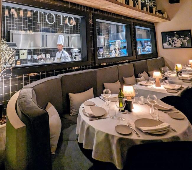 TOTÓ Abu Dhabi dining room in Saadiyat Cultural District