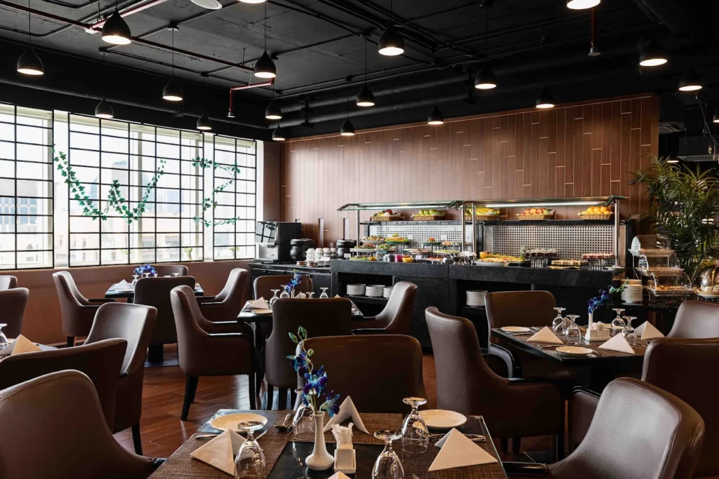 iewz Restaurant on the 18th floor of Cristal Hotel Abu Dhabi