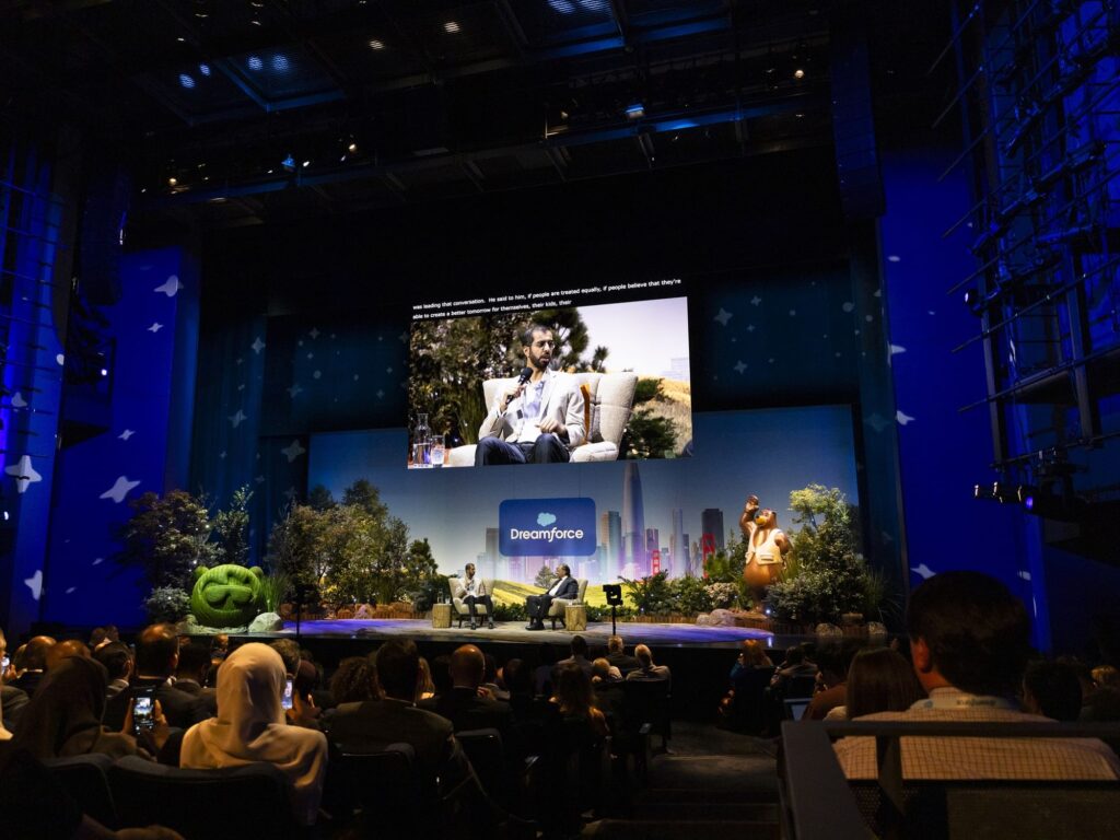 UAE Showcases Agentic AI Leadership at Salesforce Dreamforce Conference