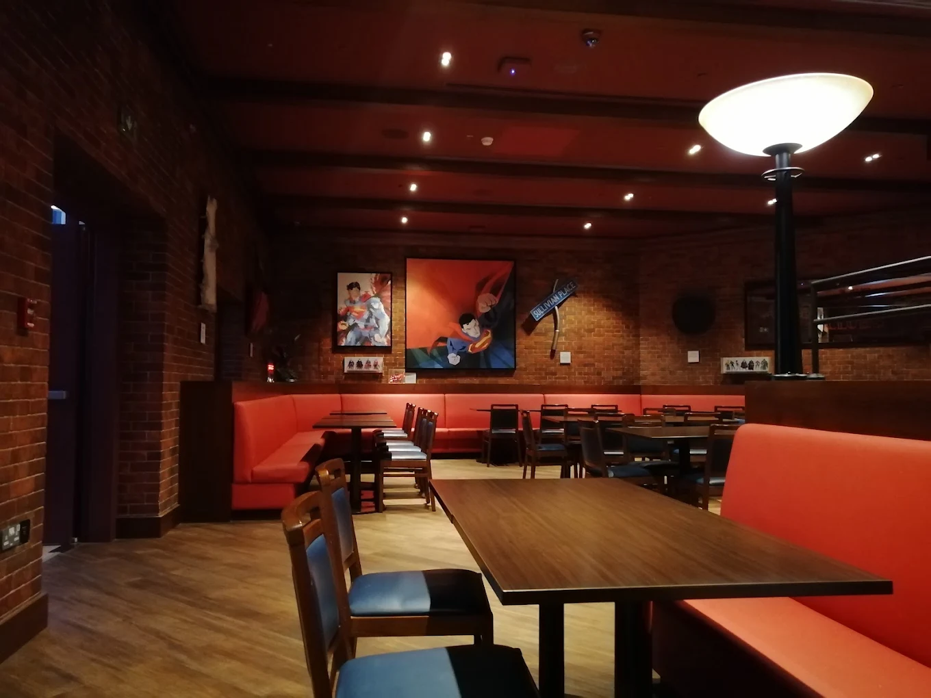 Superman-themed Metropolis surroundings near Ace O’ Clubs at Warner Bros. World