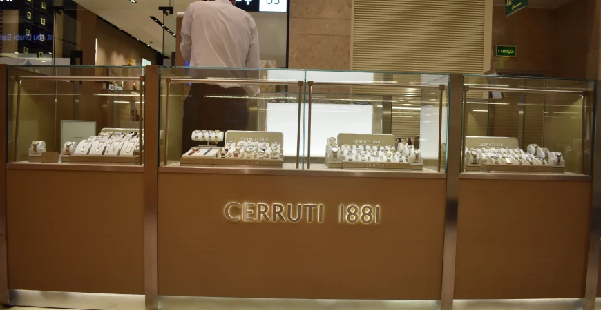 Cerruti 1881