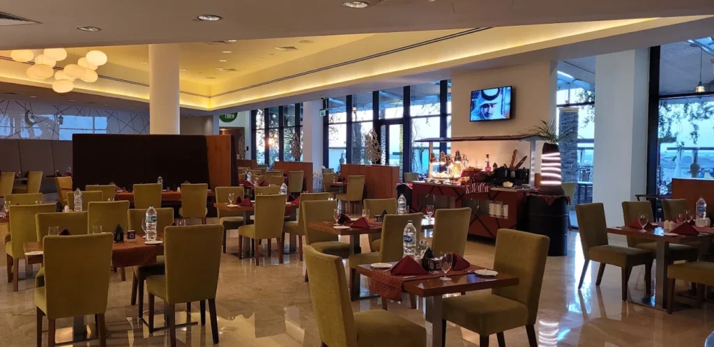 Assymetri: The International Dining Room at the Newly Reframed Yas Plaza Mangroves