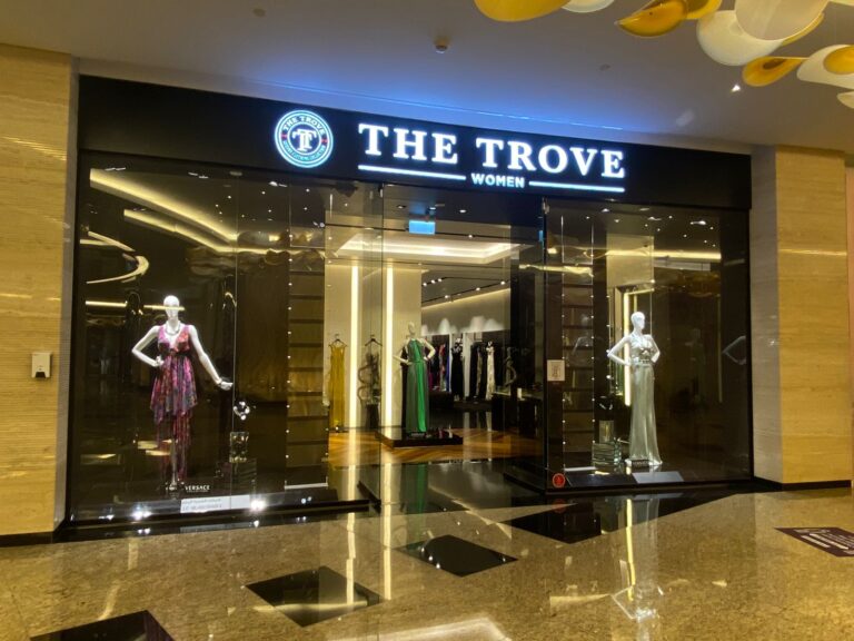 The Trove – Woman