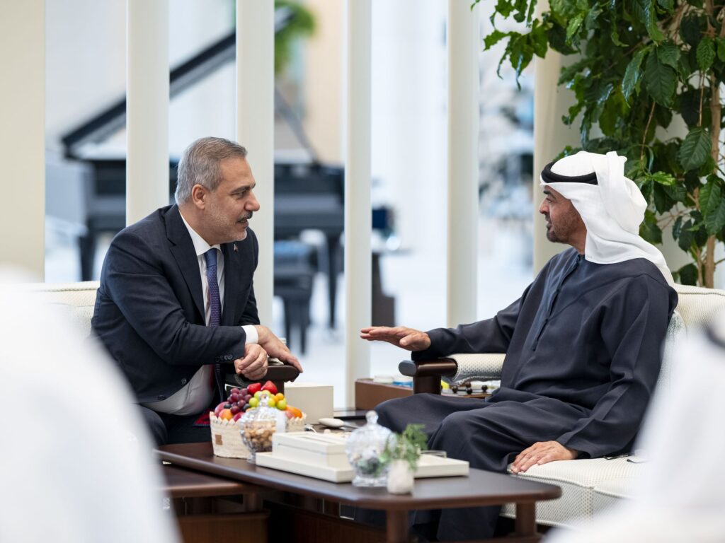 UAE President Receives Turkish Foreign Minister in Strategic Bilateral Meeting
