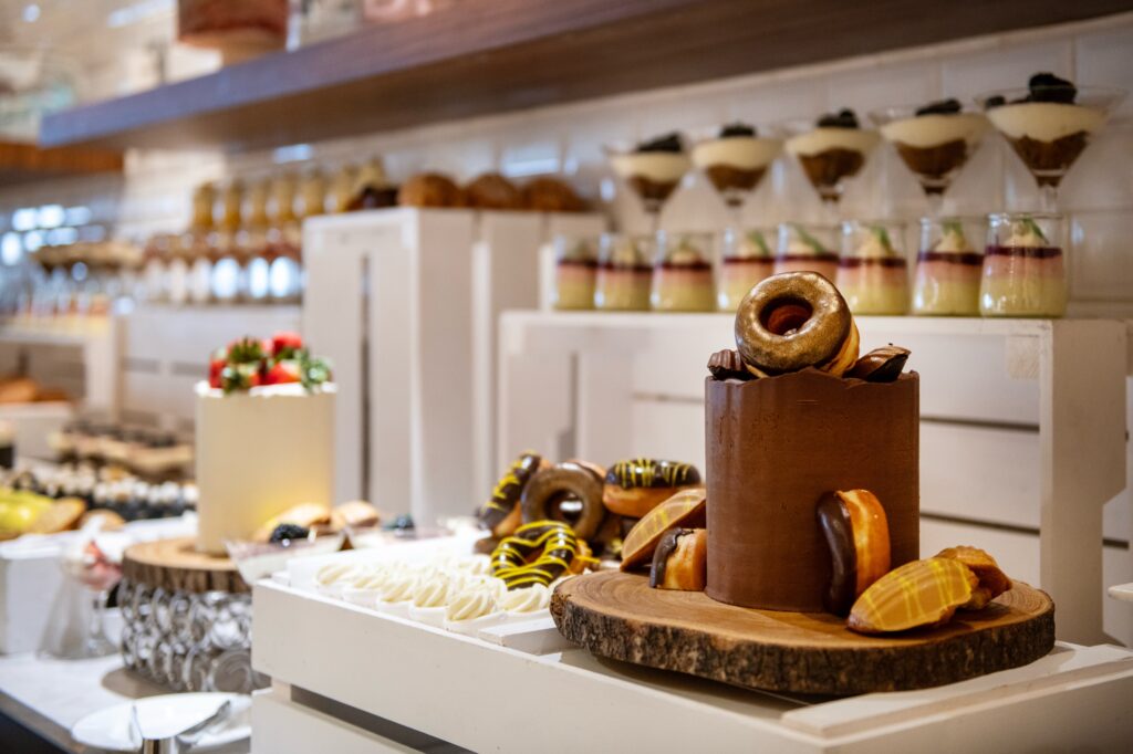 The Ritz-Carlton Abu Dhabi, Grand Canal