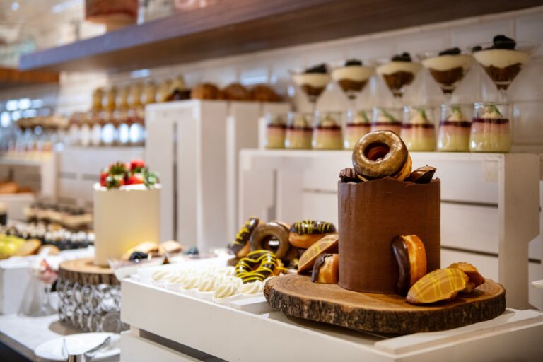 The Ritz-Carlton Abu Dhabi Elevates Saturday Dining with an Immersive Dessert Experience